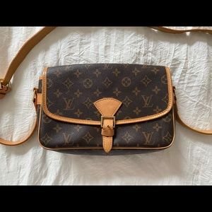 LOUIS VUITTON SOLOGNE CROSS BODY SHOULDER BAG